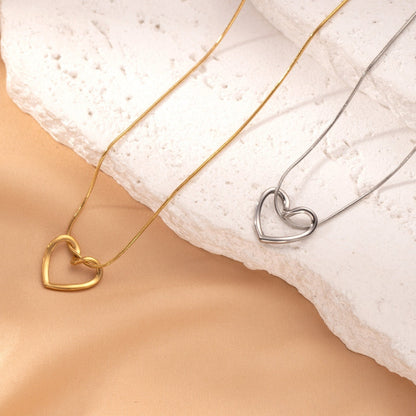 Necklace Twist Hollow Heart